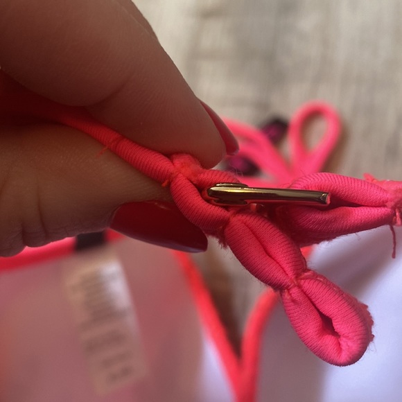 Ninety-nine bikini top XL(runs more like a L) - Picture 7 of 7